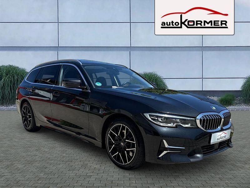 Schwarz Gebraucht 2022 BMW 330 Luxury Line Kombi | 27.879 € (Guter Preis) - Bild 1/4