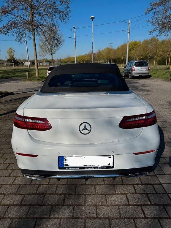 Gebraucht Mercedes E200 184 PS (135 kW) 2018 Weiß Cabrio