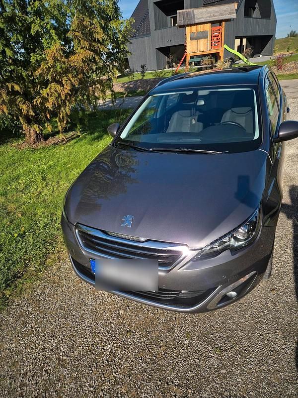 Grau Gebraucht 2016 Peugeot 308 Kombi | 6.940 € (Fairer Preis) - Bild 1/4