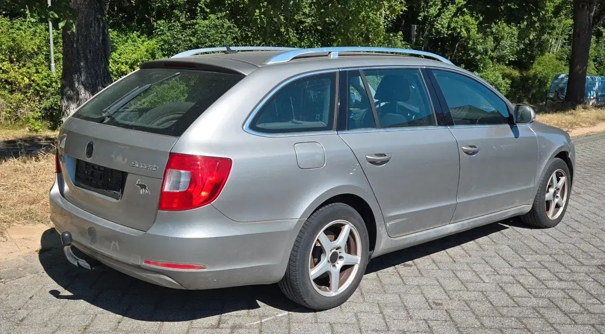 Gebraucht Skoda Superb Comfort 160 PS (117 kW) 2010 Beige Kombi
