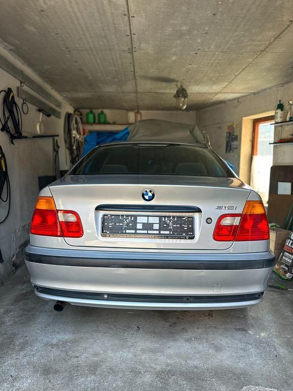 Gebraucht BMW 318 116 PS (85 kW) 1999 Silber Limousine