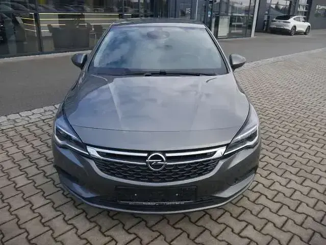 Gebraucht Opel Astra Innovation 150 PS (110 kW) 2019 Quarz grau Kleinwagen