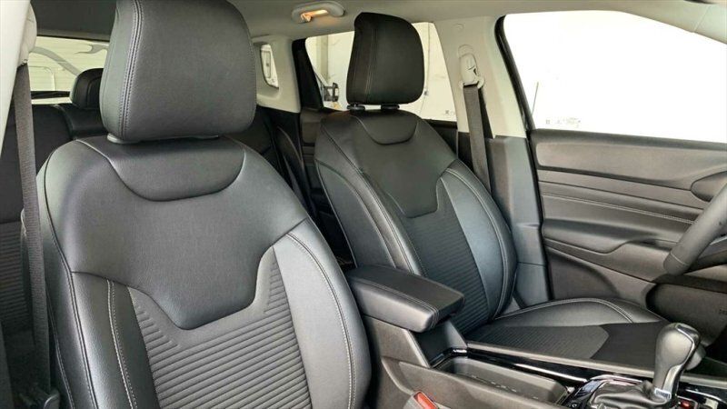 Gebraucht Jeep Compass Limited 190 PS (139 kW) 2022 Schwarz / solidblack / uni SUV