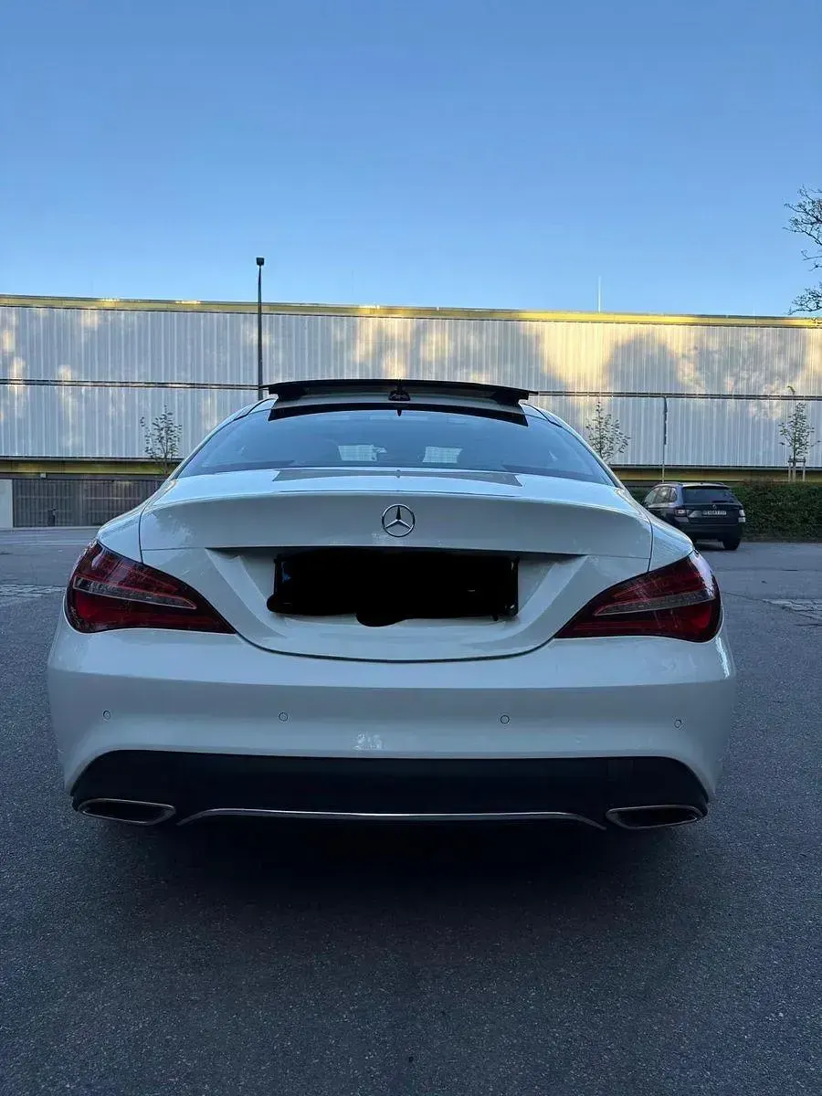 Gebraucht Mercedes CLA200 156 PS (114 kW) 2017 Weiß Coupé