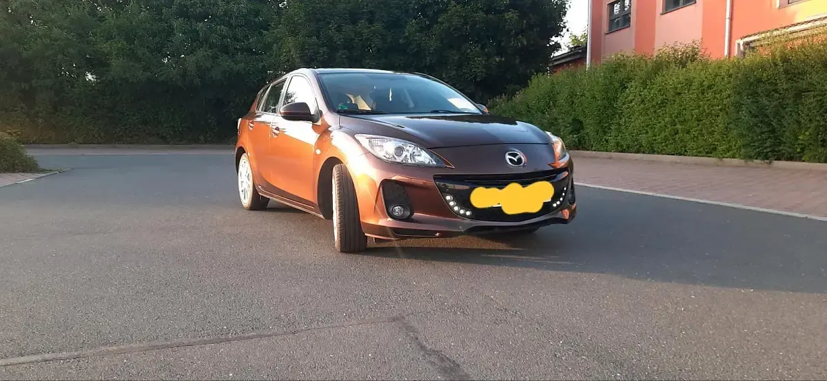 Gebraucht Mazda 3 106 PS (77 kW) 2013 Braun Limousine