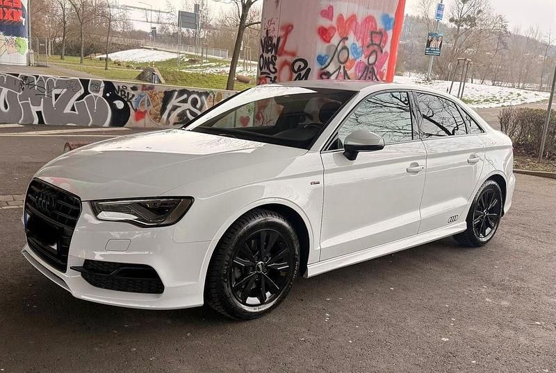 Weiß Gebraucht 2015 Audi A3 S-Line Limousine | 16.800 € (Fairer Preis) - Bild 1/4