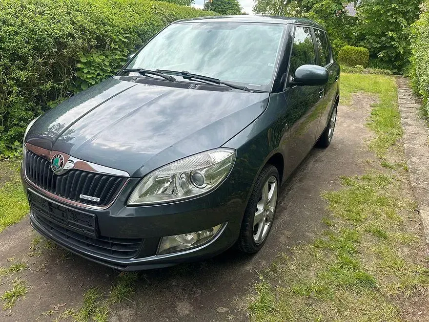 Gebraucht Skoda Fabia Ambiente 90 PS (66 kW) 2014 Andere farben Limousine