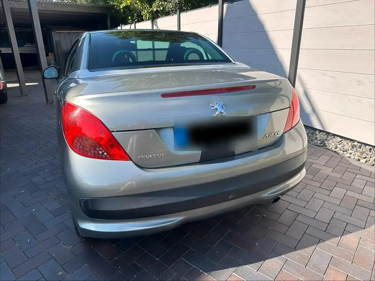 Gebraucht Peugeot 207 CC 150 PS (110 kW) 2007 Silber Cabrio