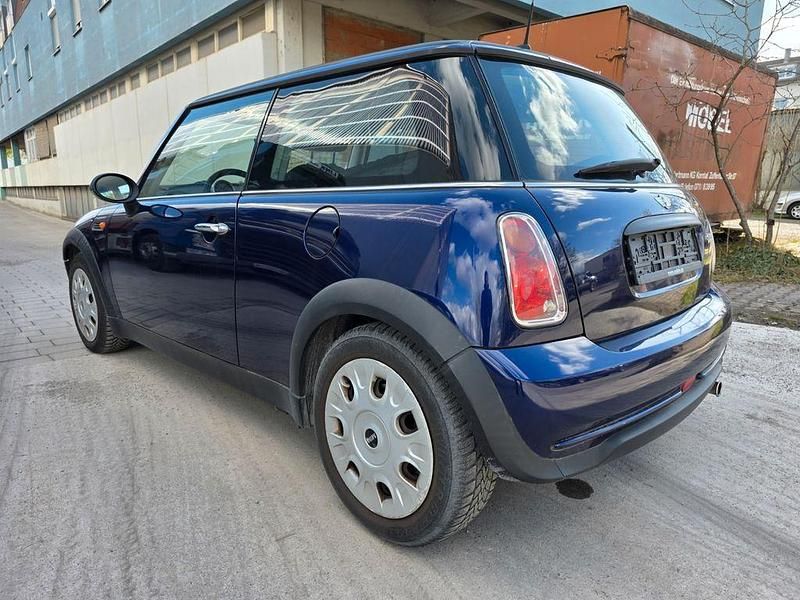 Gebraucht Mini ONE 90 PS (66 kW) 2005 Blau Kleinwagen