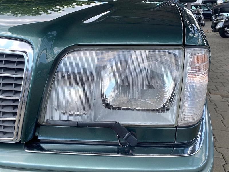 Gebraucht Mercedes 220 150 PS (110 kW) 1994 Grün Cabrio