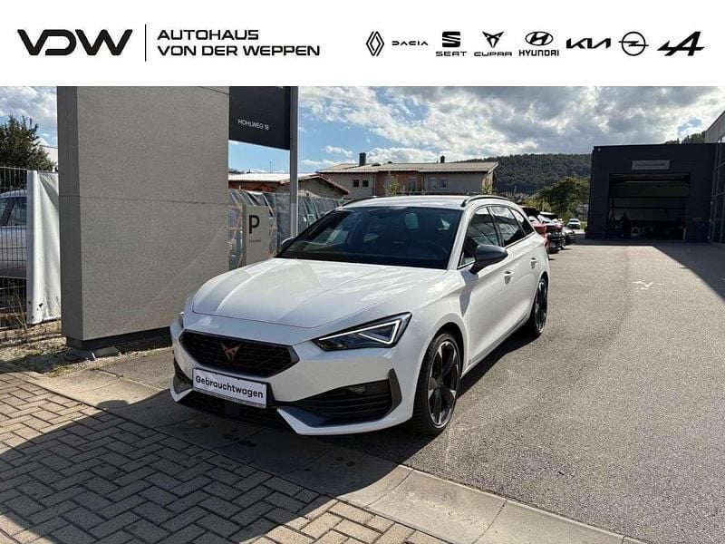 Candy weiß Gebraucht 2023 Cupra Leon Kombi | 31.480 € (Fairer Preis) - Bild 1/4