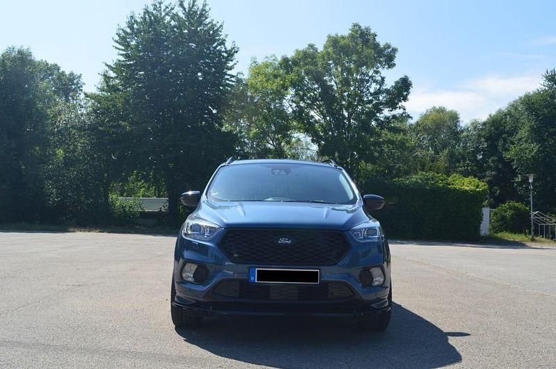 Gebraucht Ford Kuga ST-Line 231 PS (169 kW) 2019 Blau SUV