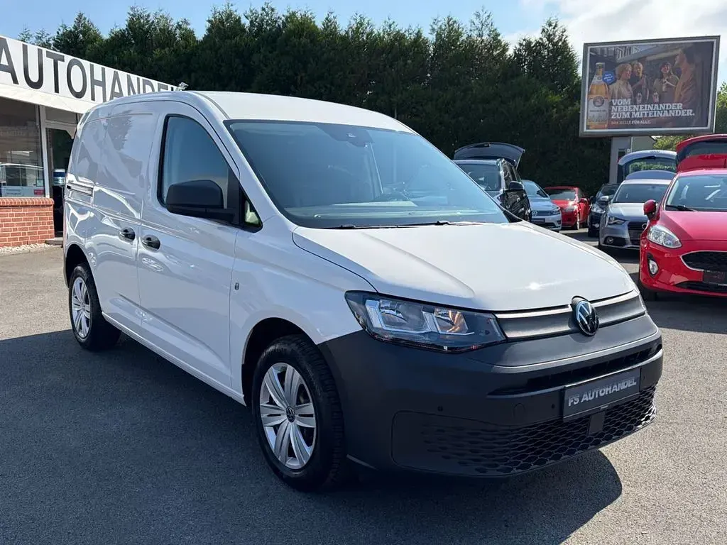 Gebraucht VW Caddy 75 PS (55 kW) 2022 Weiß Van / Kleinbus