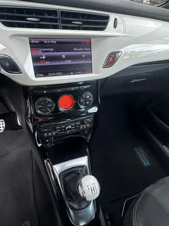 Gebraucht Citroën DS3 Sport Chic 156 PS (114 kW) 2012 Weiß Kleinwagen