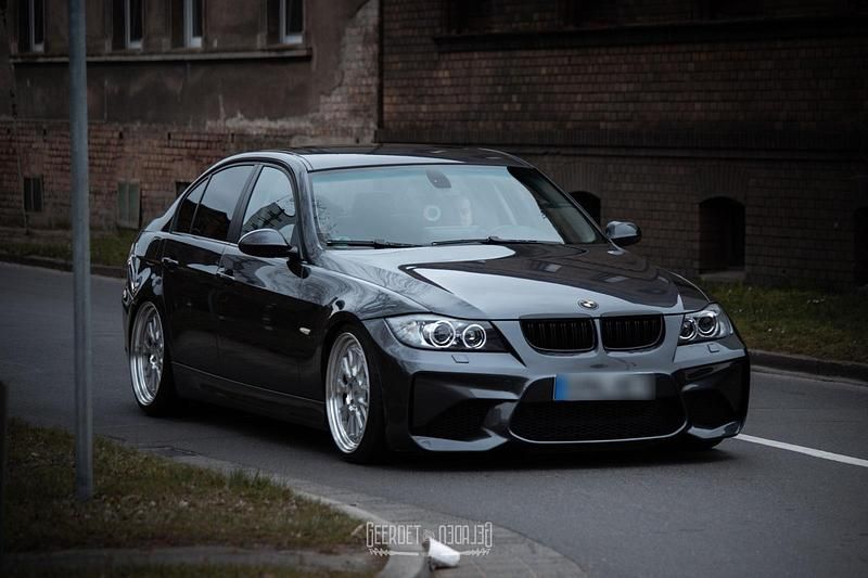 Gebraucht BMW 320 150 PS (110 kW) 2005 Grau Limousine