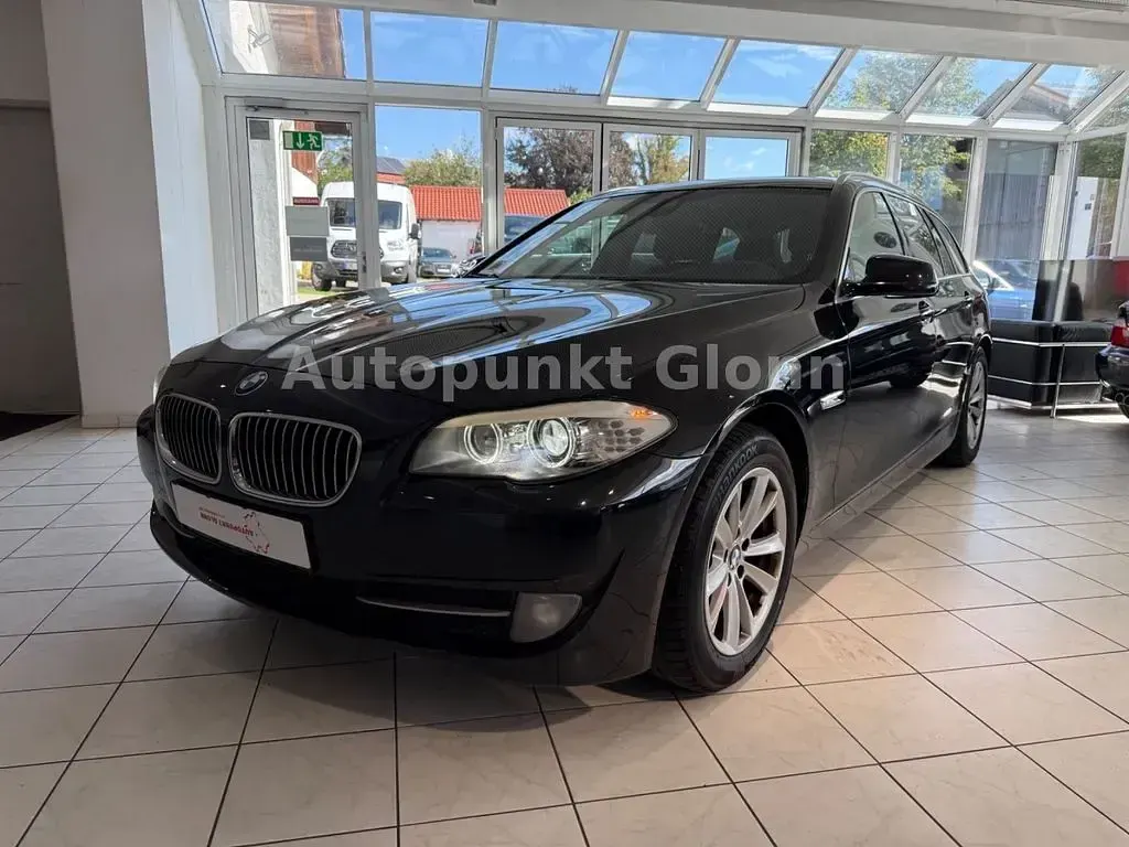 Gebraucht BMW 520 184 PS (135 kW) 2013 Schwarz Kombi