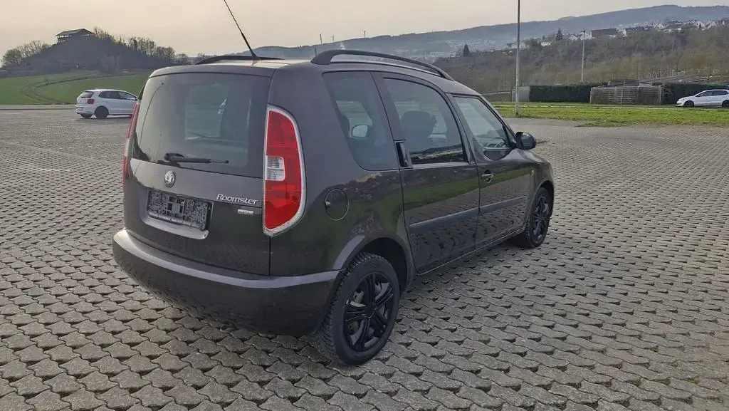 Gebraucht Skoda Roomster Plus Edition 86 PS (63 kW) 2010 Braun Van / Kleinbus