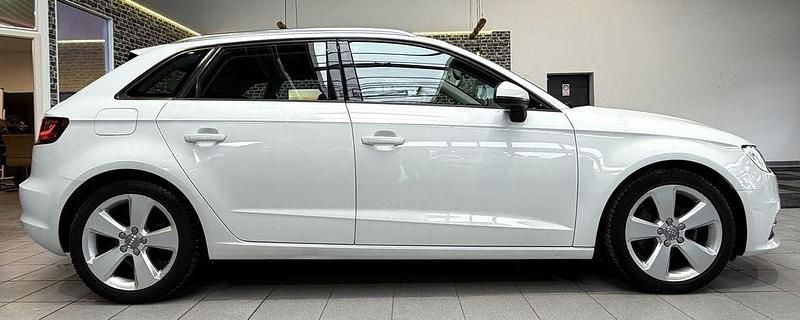 Gebraucht Audi A3 Ambition 125 PS (91 kW) 2015 Weiß Limousine