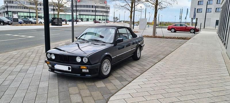 Gebraucht BMW 320 Cabriolet Performance 129 PS (94 kW) 1990 Schwarz Cabrio