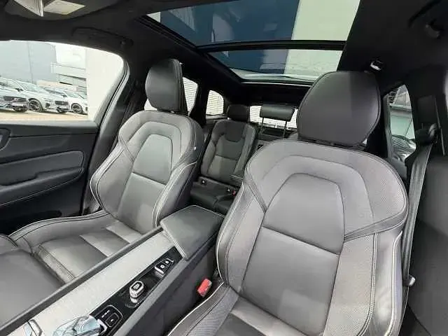 Gebraucht Volvo XC60 173 PS (127 kW) 2023 SUV