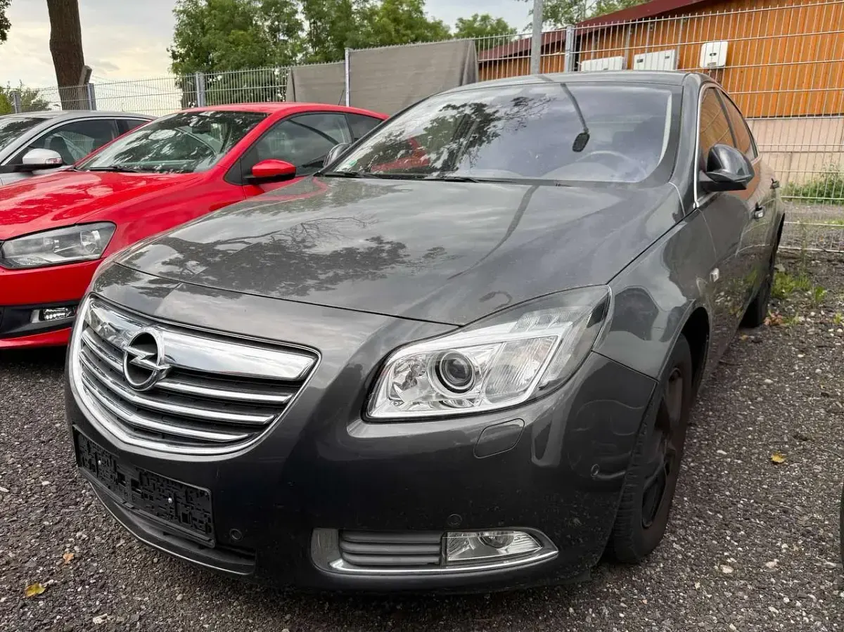 Gebraucht Opel Insignia Innovation 131 PS (96 kW) 2012 Karbongrau Limousine