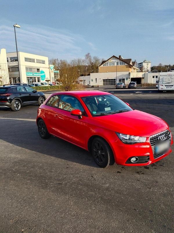 Second-hand Audi A1 105 CP (77 kW) 2012 Roșu Hatchback