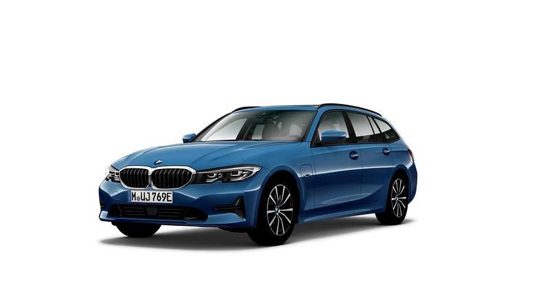 Gebraucht BMW 320 Advantage 163 PS (119 kW) 2022 Kombi