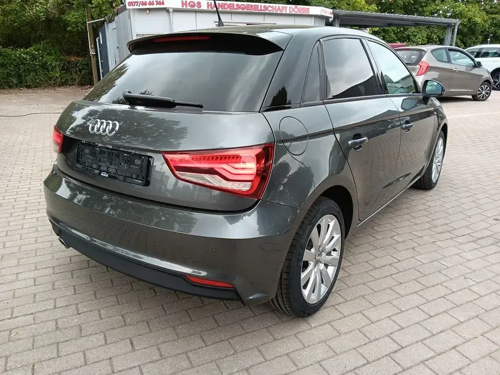 Gebraucht Audi A1 Sportback S-Line 95 PS (69 kW) 2018 Grau Kleinwagen