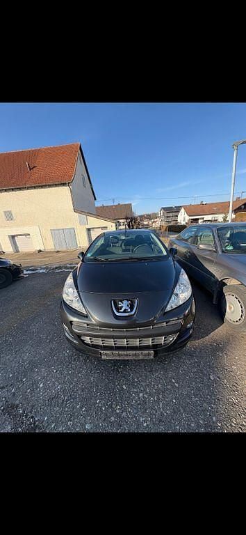 Schwarz Gebraucht 2011 Peugeot 207 CC Platinum Cabrio | 2.750 € (Superpreis) - Bild 1/4