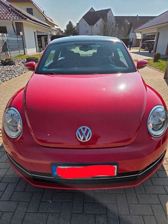 Gebraucht VW Beetle Design 105 PS (77 kW) 2012 Rot Kleinwagen