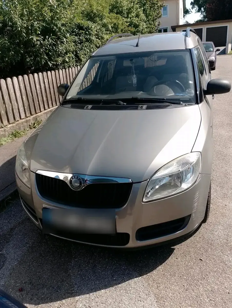 Gebraucht Skoda Roomster 85 PS (62 kW) 2009 Andere farben Van / Kleinbus