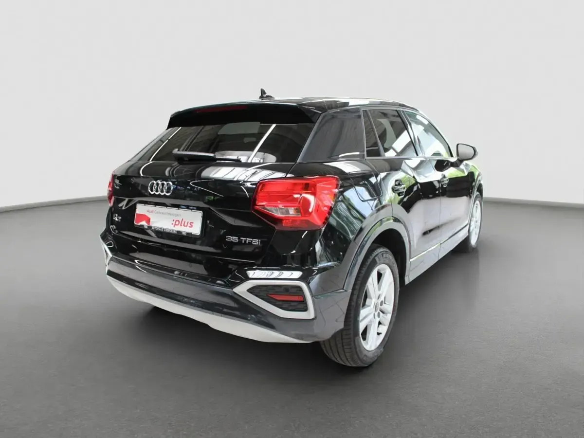 Gebraucht Audi Q2 Advanced Plus 150 PS (110 kW) 2024 Schwarz SUV