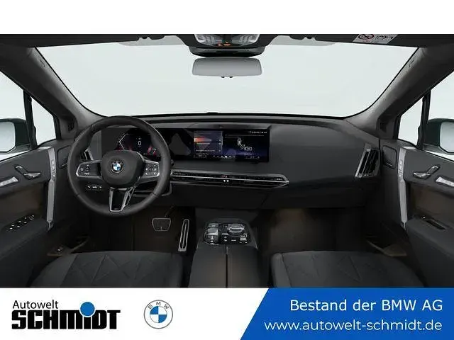 Gebraucht BMW iX M Sport 300 kW (408 PS) 2025 M carbonschwarz SUV
