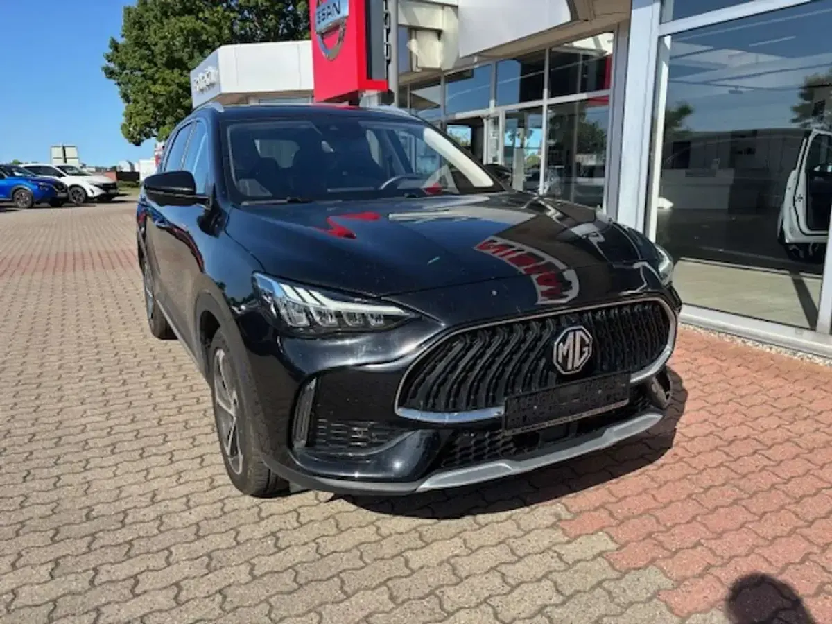 Gebraucht MG HS Luxury 162 PS (119 kW) 2024 Pebble black SUV