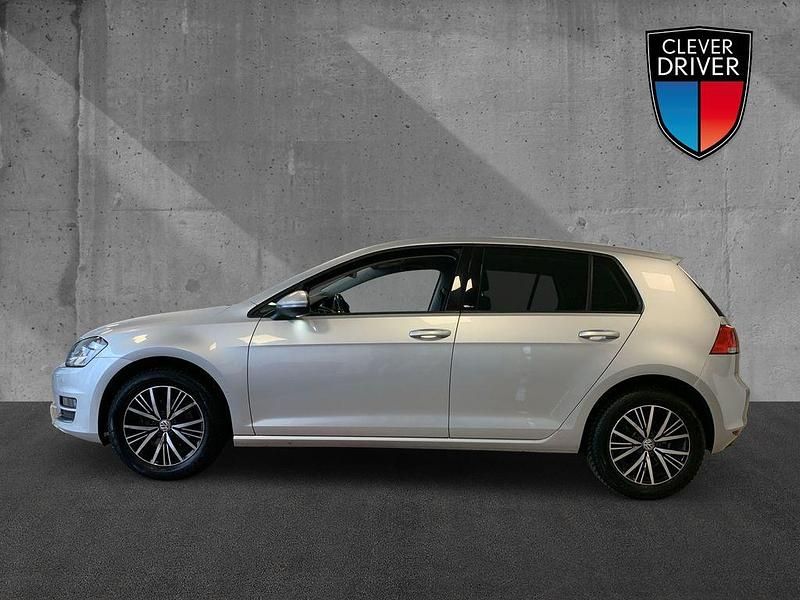 Gebraucht VW Golf VII Allstar 110 PS (80 kW) 2016 Reflaexsilber metallic (metallic) Limousine