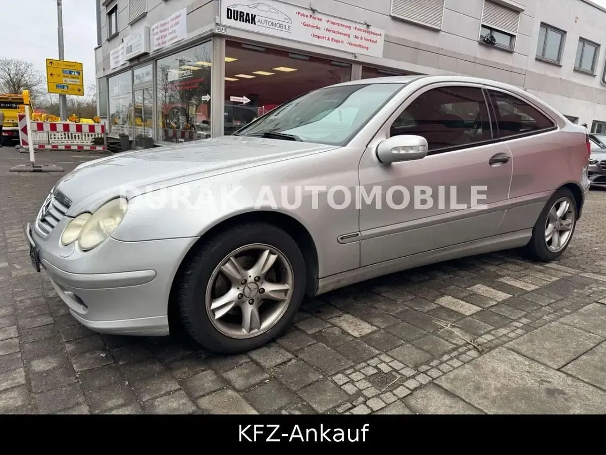 Gebraucht Mercedes C180 143 PS (105 kW) 2004 Silber Coupé