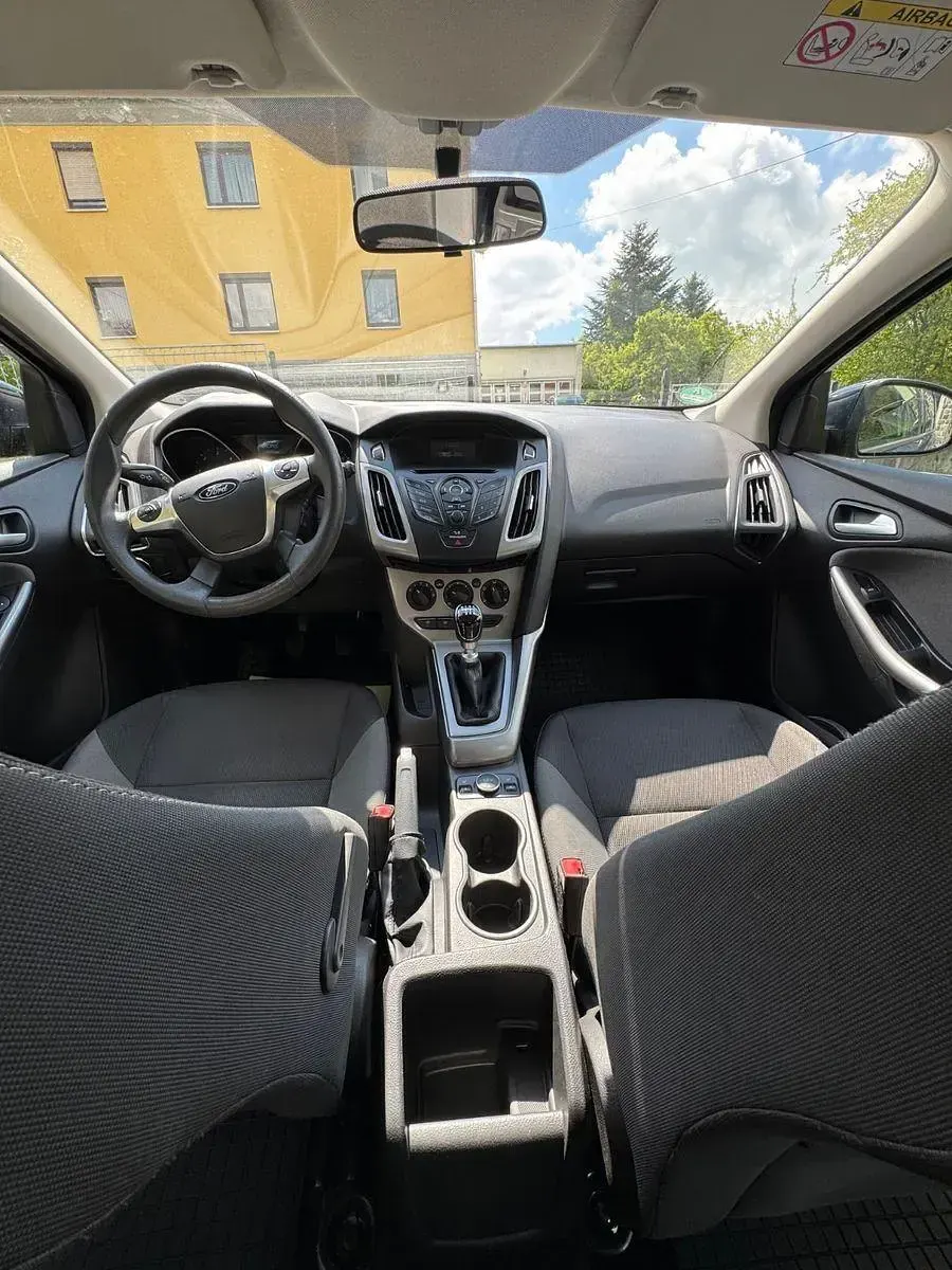 Używany Ford Focus Trend 116 KM (85 kW) 2014 Niebieski Kombi