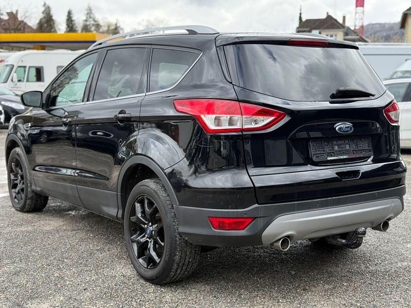 Używany Ford Kuga SYNC Edition 179 KM (131 kW) 2015 Czarny SUV
