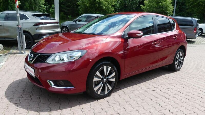 Rot Gebraucht 2017 Nissan Pulsar Limousine | 10.990 € (Fairer Preis) - Bild 1/4