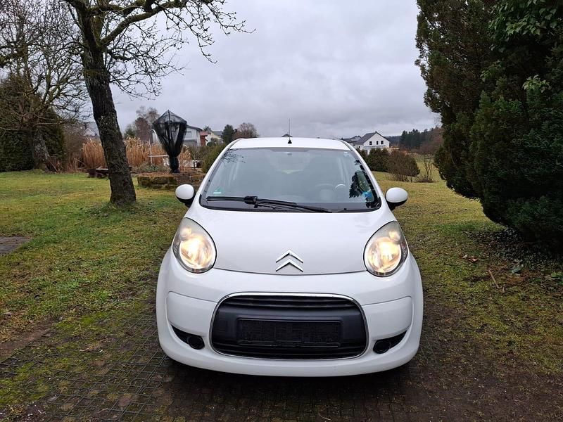 Gebraucht Citroën C1 68 PS (50 kW) 2010 Weiß Kleinwagen
