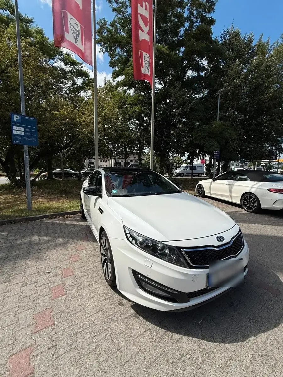 Gebraucht Kia Optima 136 PS (100 kW) 2012 Weiß Limousine