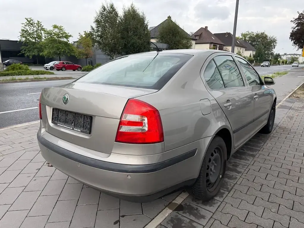 Gebraucht Skoda Octavia LAURIN & KLEMENT 140 PS (102 kW) 2008 Beige Limousine