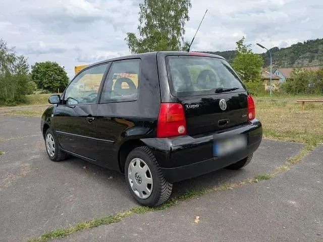 Brugt VW Lupo 50 HK (36 kW) 2002 Sort Hatchback
