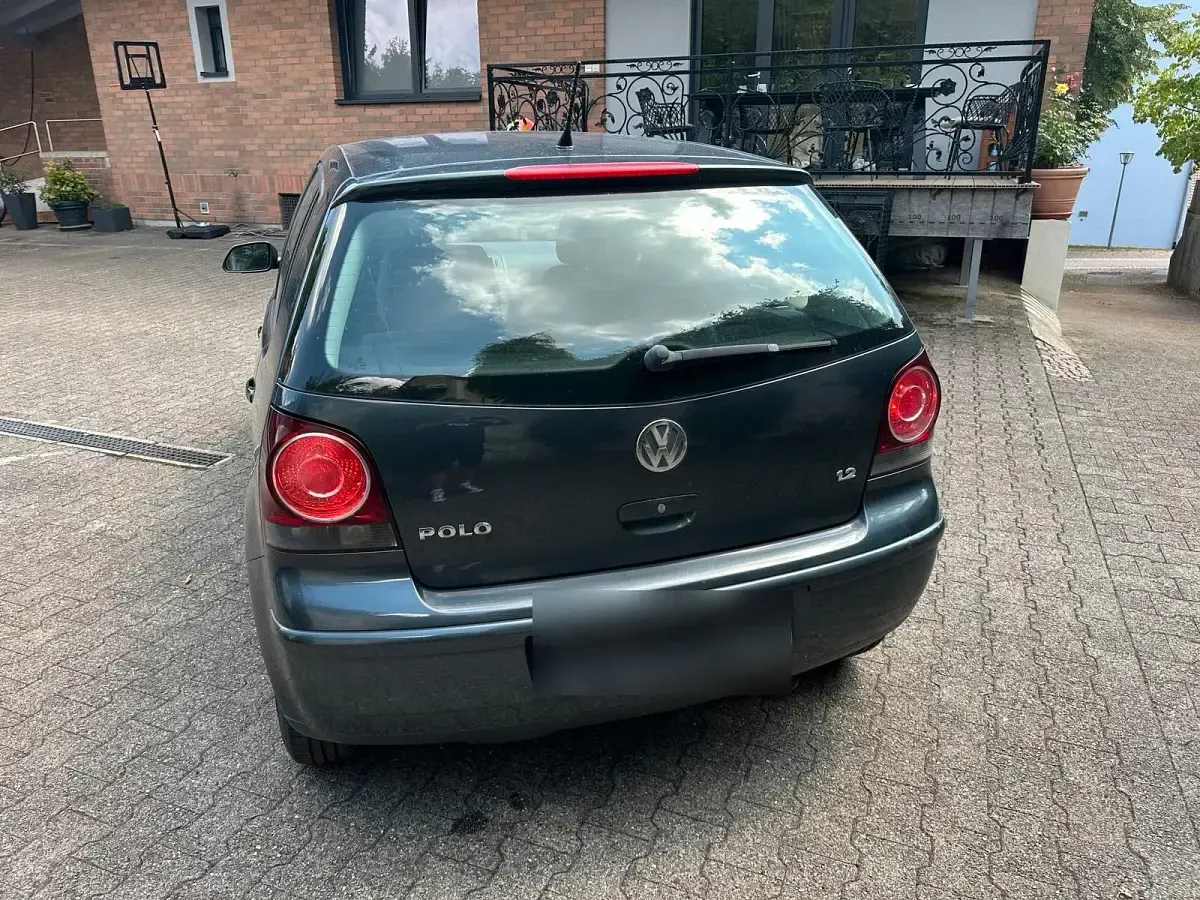 Gebraucht VW Polo 65 PS (47 kW) 2005 Grau Kleinwagen