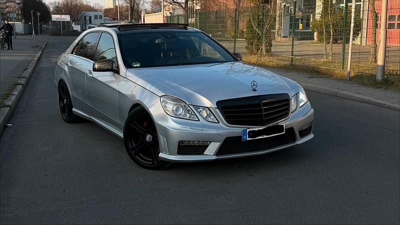 Gebraucht Mercedes E350 AMG 231 PS (169 kW) 2011 Silber Limousine
