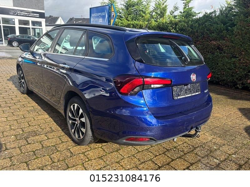 Gebraucht Fiat Tipo Mirror 120 PS (88 kW) 2019 Blau Kombi
