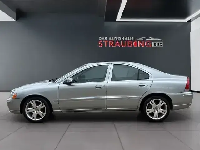Gebraucht Volvo S60 140 PS (102 kW) 2009 Silber Limousine