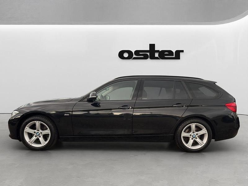 Gebraucht BMW 320 Sport Line 190 PS (139 kW) 2017 Saphirschwarz Kombi