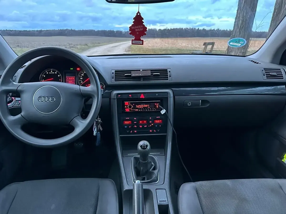 Gebraucht Audi A4 131 PS (96 kW) 2002 Blau Limousine