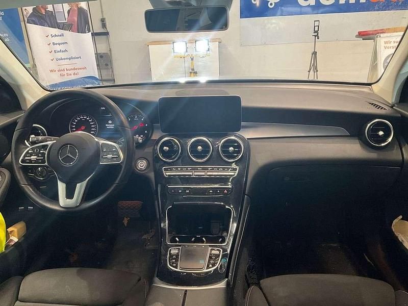 Schwarz Gebraucht 2019 Mercedes GLC220 SUV | 33.000 € (Fairer Preis) - Bild 1/4